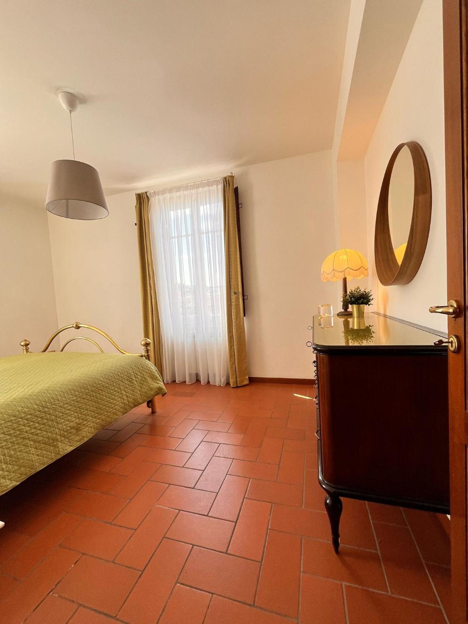 Apartamento Charme Con Parcheggio Lucca Exterior foto