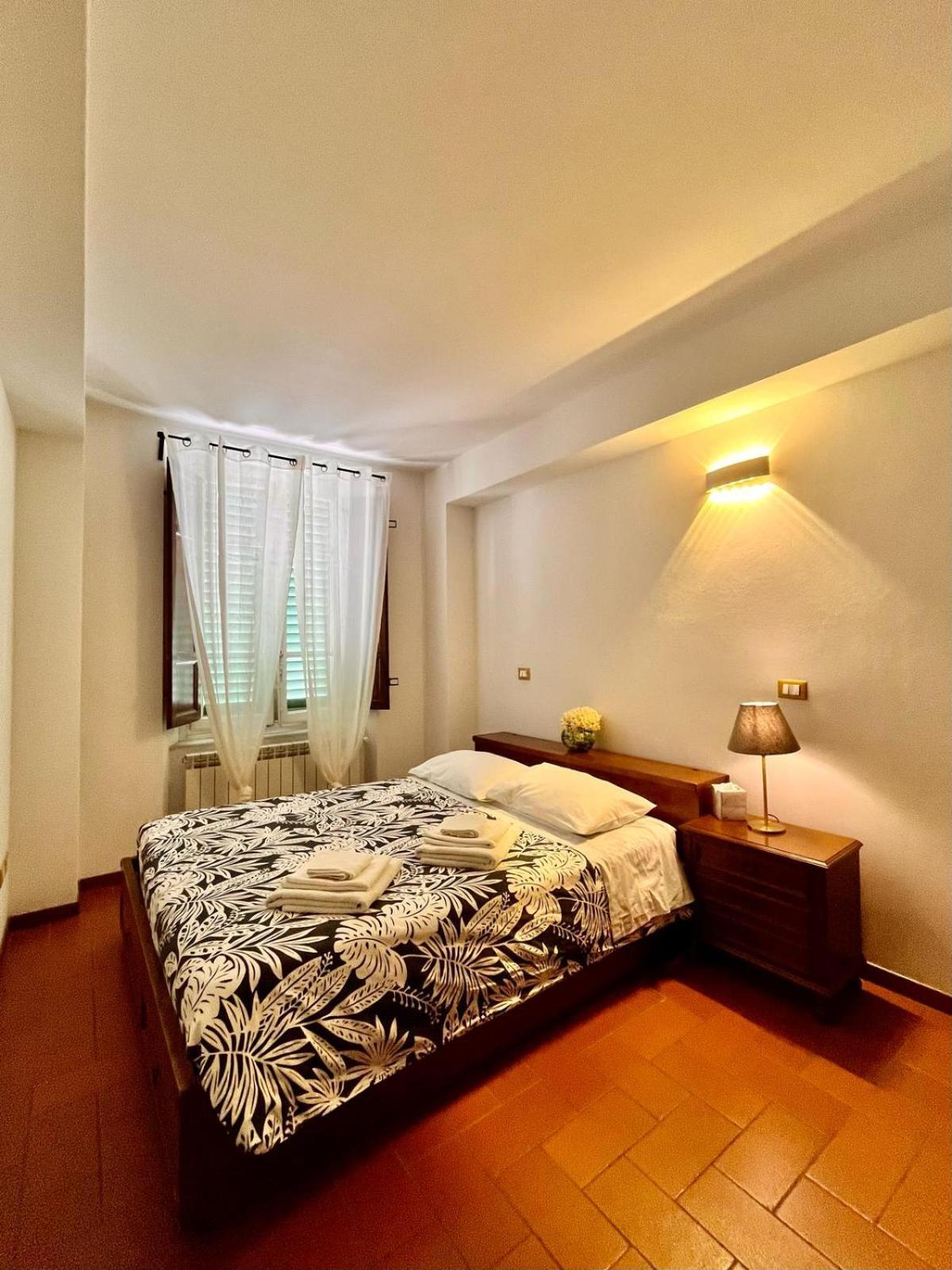 Apartamento Charme Con Parcheggio Lucca Exterior foto