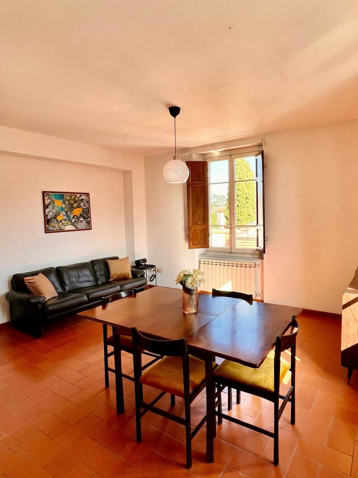 Apartamento Charme Con Parcheggio Lucca Exterior foto