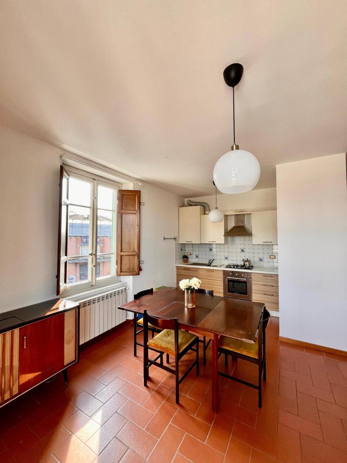 Apartamento Charme Con Parcheggio Lucca Exterior foto