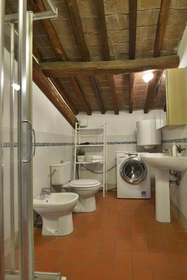 Apartamento Charme Con Parcheggio Lucca Exterior foto